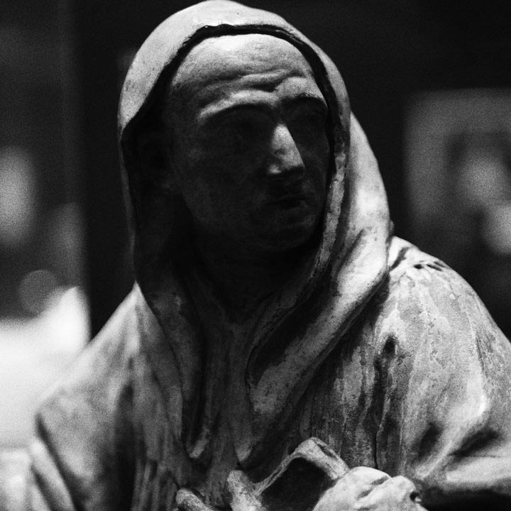 Photo of a statue from Fontevraud Abbey (France)